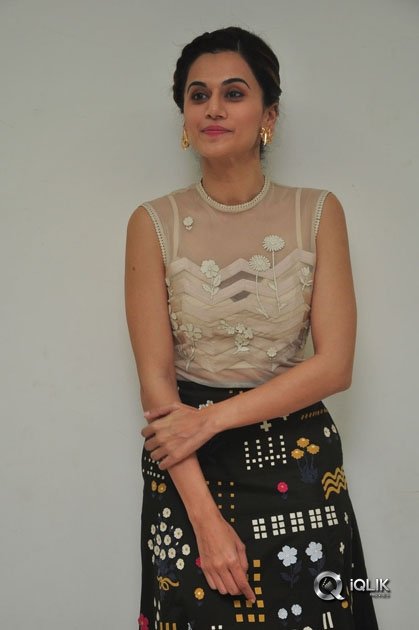 Taapsee-At-Anando-Brahma-Movie-Trailer-Launch